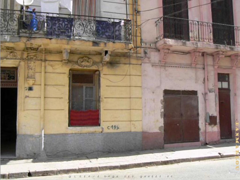 rue Rabelais 40.JPG